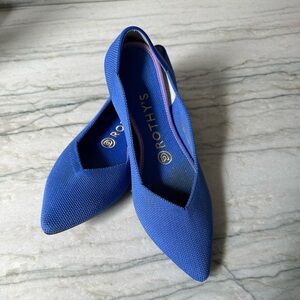 Rothy’s The Point Cornflower (blue) size 7
